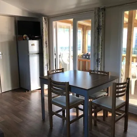 Mobil - 6 Pers - Les Charmettes **** * لو ماثيز