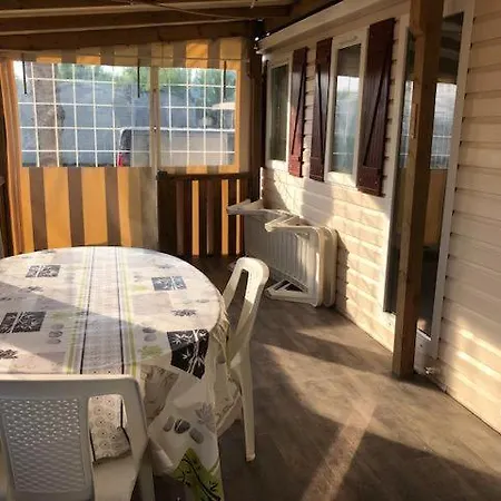 Mobil - 6 Pers - Les Charmettes **** * لو ماثيز