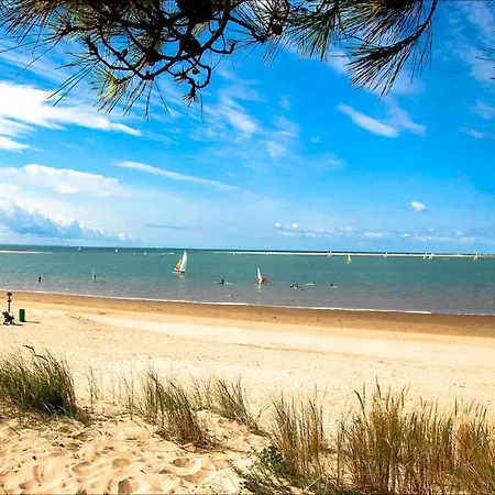 Parque de Campismo Mobil - 6 Pers - Les Charmettes **** *