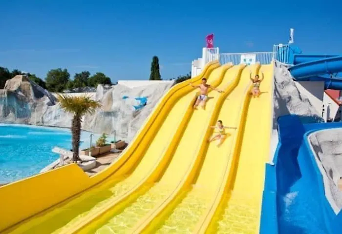 Campsite Mobil - 6 Pers - Les Charmettes **** Les Mathes